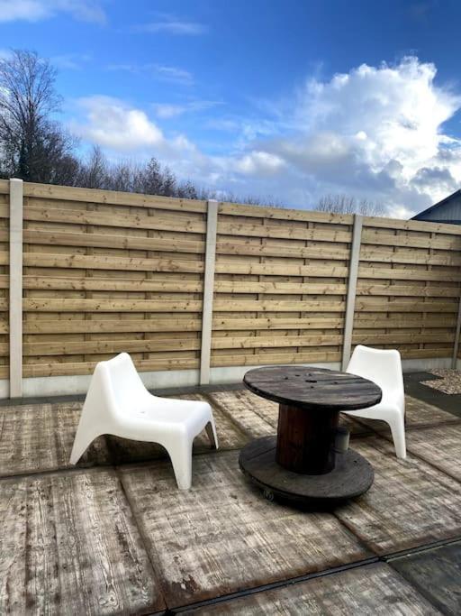 Entre Ville Et Campagne Appartement Cosy Avec Parking Et Terrasse Wood Coutiches 외부 사진